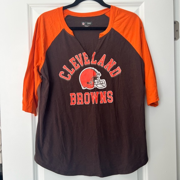torrid Tops - Torrid NFL Cleveland Browns Raglan Baseball Tee Women’s Size 0 (Large / US 12)